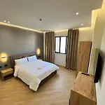 Tuyo Tirana