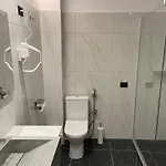 Tuyo 3* טיראנה