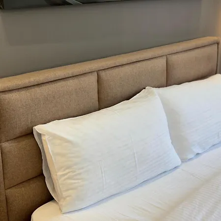 Tuyo Hotel 3*