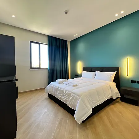 Tuyo Hotel