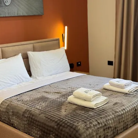 Hotel Tuyo Tirana